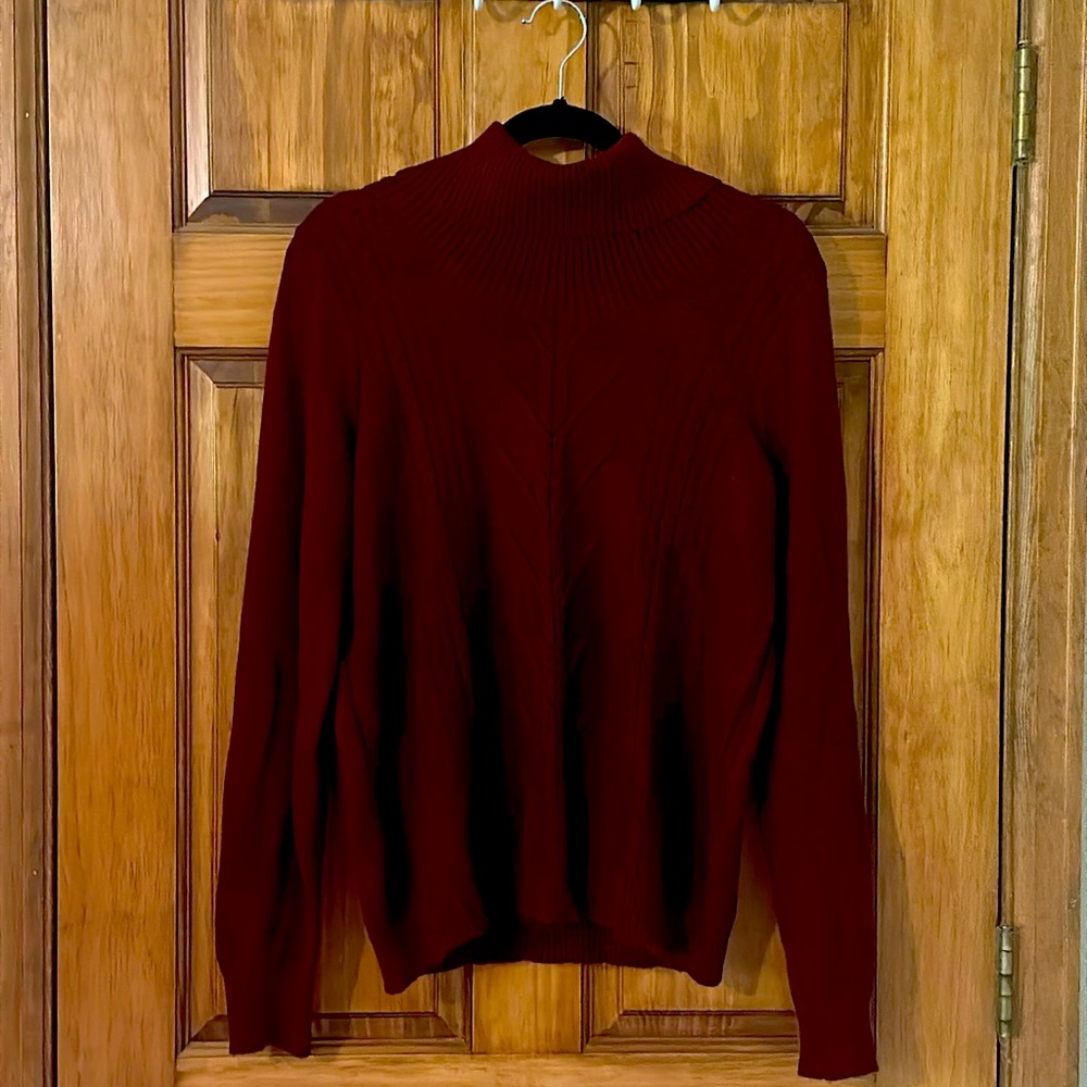 Evolution maroon cable knit cowl neck sweater size Medium